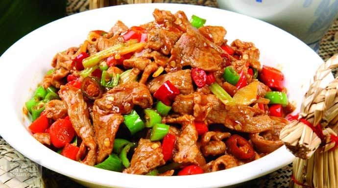   大多初开加盟餐饮连锁店的人都有一个共同的想法：“一切都自己经手才靠谱”。自己选店面、自己参与装修、自己进货、自己收银，然而，他们最容易遇到的问题都是哪些呢？